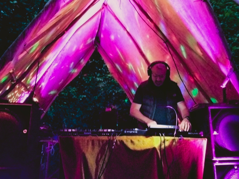 Cosmic Turtle DJing Cobberton Gardens, 2026